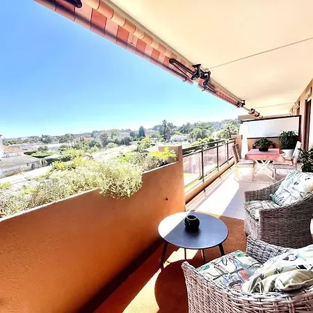 Apartment 2p Avec Piscine Et Parking - *